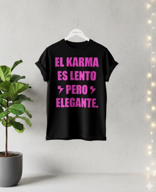 camiseta-el-karma-es-lento-pero-elegante-victoria-rockera CAMISETA KARMA NEGRA
