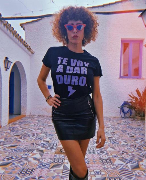 CAMISETA TE VOY A DAR NEGRA