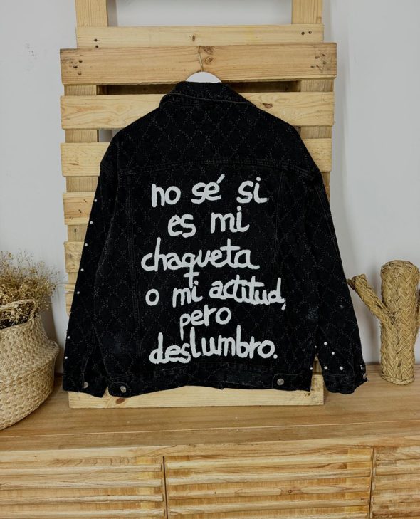 CAZADORA ACTITUD