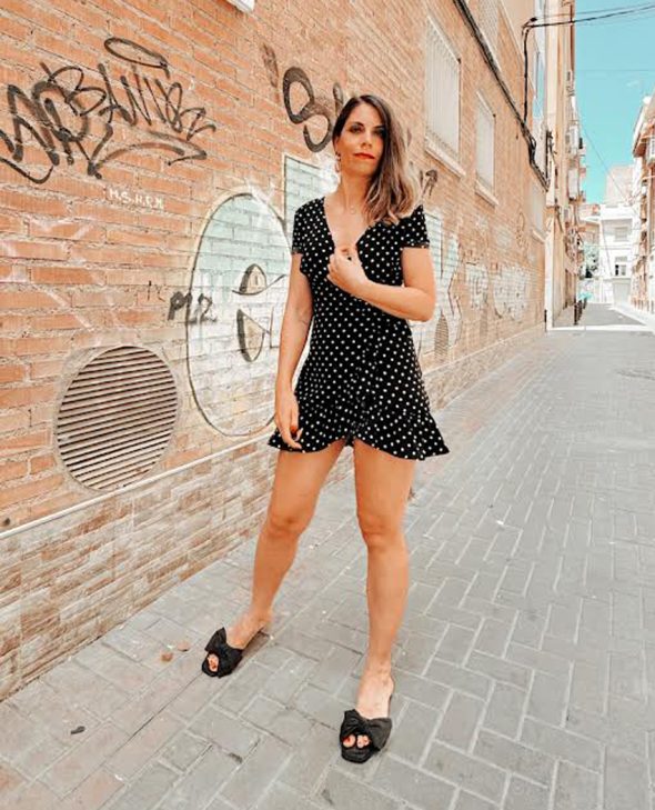 VESTIDO LUNARES OJO