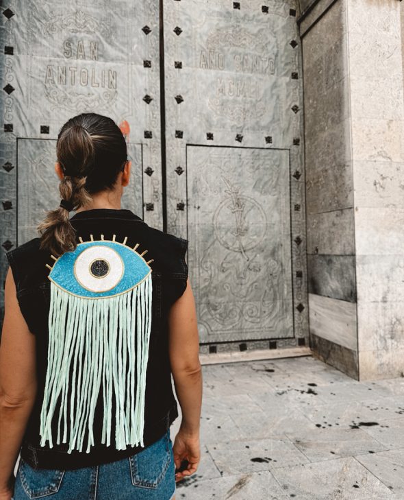 CHALECO OJO TURQUESA