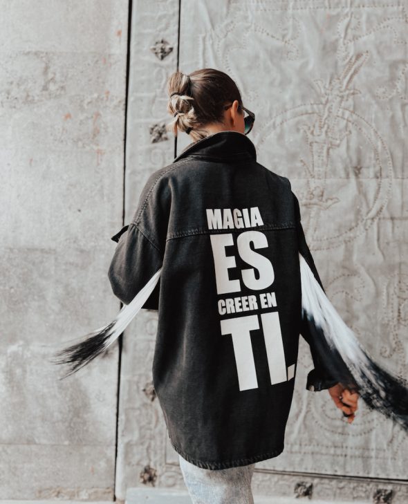 CAZADORA CREER EN TI