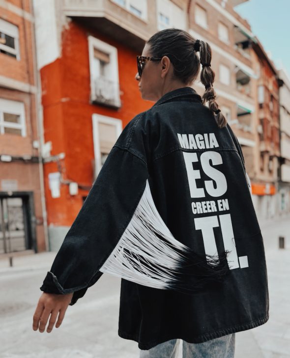 CAZADORA CREER EN TI