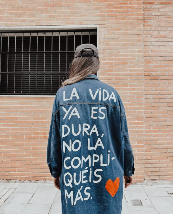 VESTIDO LA VIDA YA ES DURA
